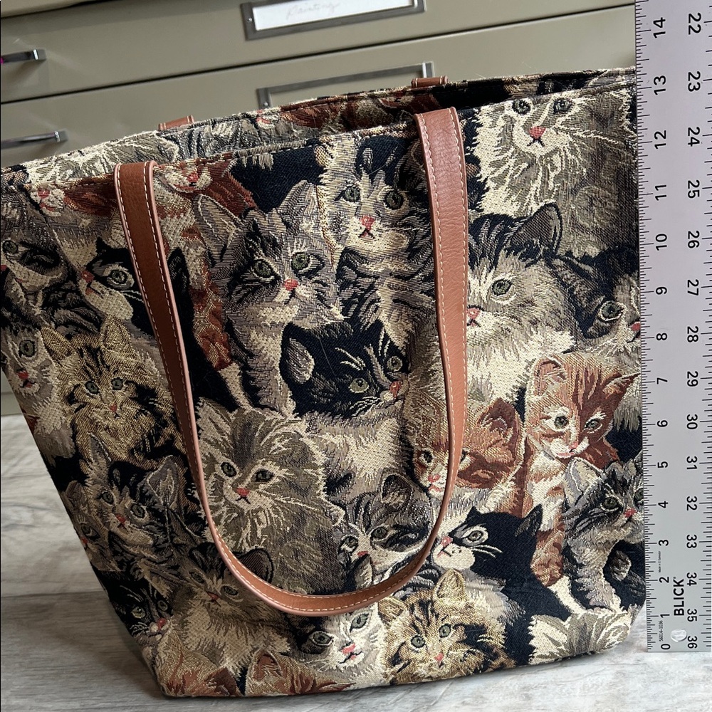 Cat Tapestry Zippered Tote Bag - Picture 7 of 7